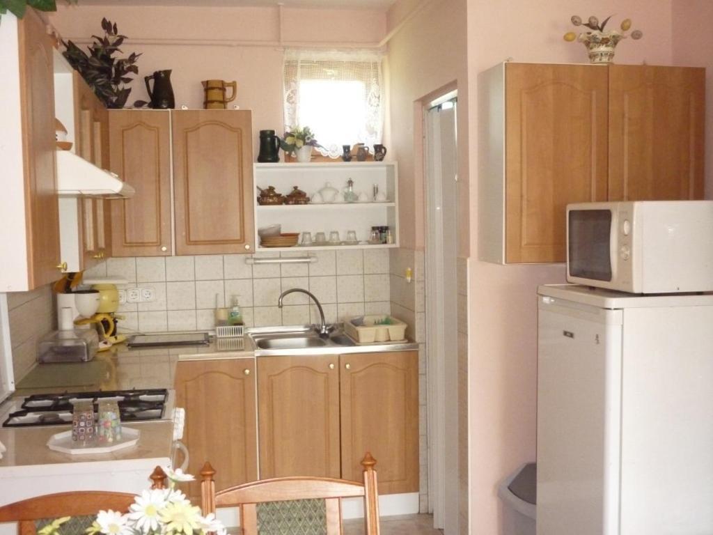 Barbara Apartmanhaz Кегідакуштань Екстер'єр фото