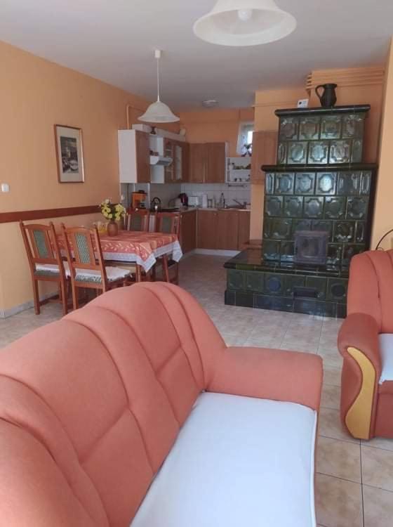 Barbara Apartmanhaz Кегідакуштань Екстер'єр фото