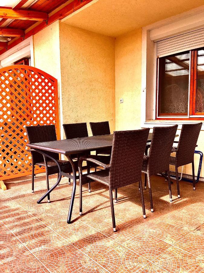 Barbara Apartmanhaz Кегідакуштань Екстер'єр фото
