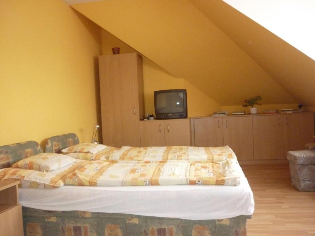 Barbara Apartmanhaz Кегідакуштань Екстер'єр фото